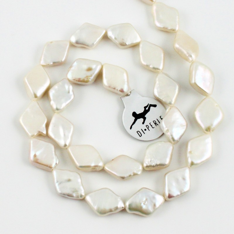 Coin Rhombe White Pearl String