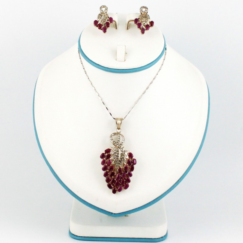 925 Sterling Silver Ruby Grapes Pendant Set