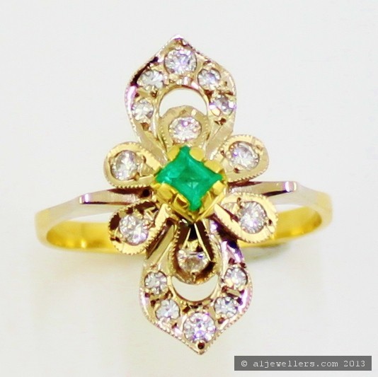 18ct Gold Emerald and Diamonds Ring